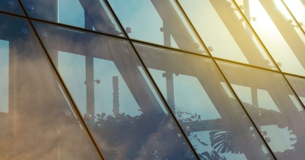 Fachadas de vidro em Londrina